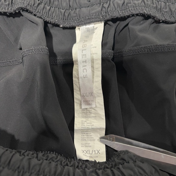 Fabletics Black Athletic Shorts with Drawstring and Zippered Pockets - Picture 4 of 7